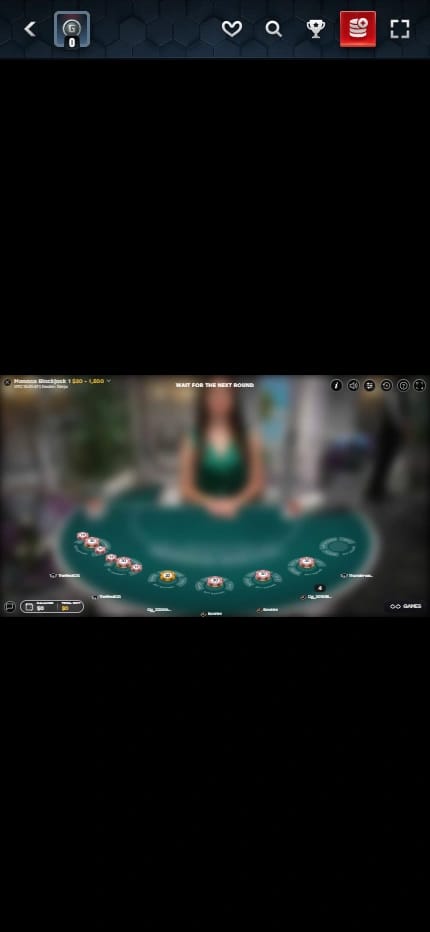 Interface du jeu Blackjack Monacoavec une croupière pour diriger le jeu